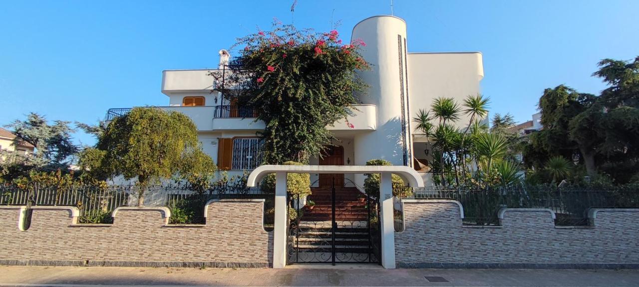 Villa Mary Trani Exterior foto